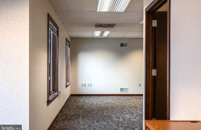 118 W AIRPORT Road Gallery 3