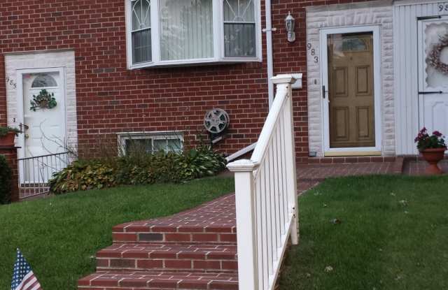 983 Regina Drive - 983 Regina Drive, Arbutus, MD 21227 983 Regina Drive - 983 Regina Drive, Arbutus, MD 21227