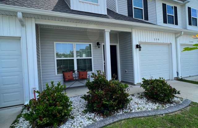 4Bed/2.5 Bath Townhome! Move in Special for December! - 186 Buchanan Circle, Goose Creek, SC 29445