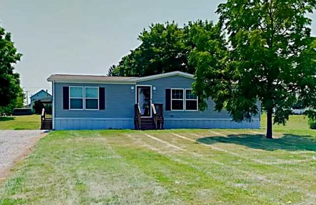 Fabulous ranch home on 1/2 acre. photos photos