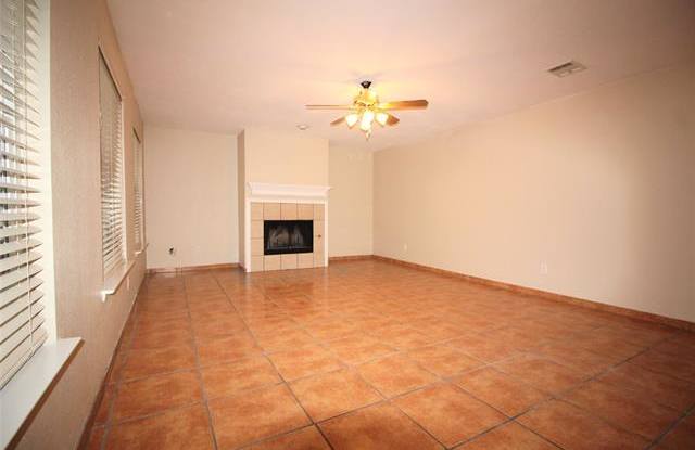9205 Newport Lane Gallery 3