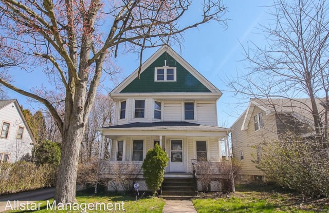 1725 Preyer Ave - 1725 Preyer Avenue, Cleveland Heights, OH 44118