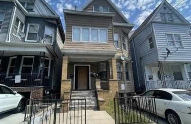 24 WEGMAN PARKWAY - 24 Wegman Parkway, Jersey City, NJ 07305