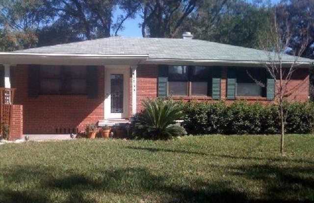 1733 SHADOWOOD LN - 1733 Shadowood Lane, Jacksonville, FL 32207