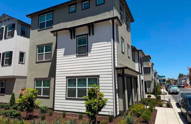 EPIC REA: Stunning Newly Constructed 4 Bed/ 3.5 Bath Home photos photos EPIC REA: Stunning Newly Constructed 4 Bed/ 3.5 Bath Home photos photos