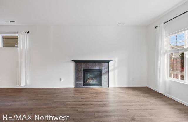 5804 Vermont Ave SE Gallery 3