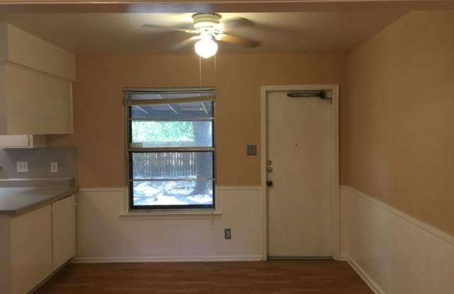 111 W. Silver Sands Gallery 4