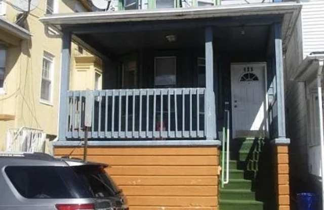 125 N Georgia Ave photos photos