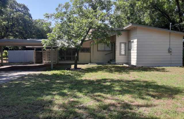 5901 Norma Dr - 5901 Norma Drive, Fort Worth, TX 76114