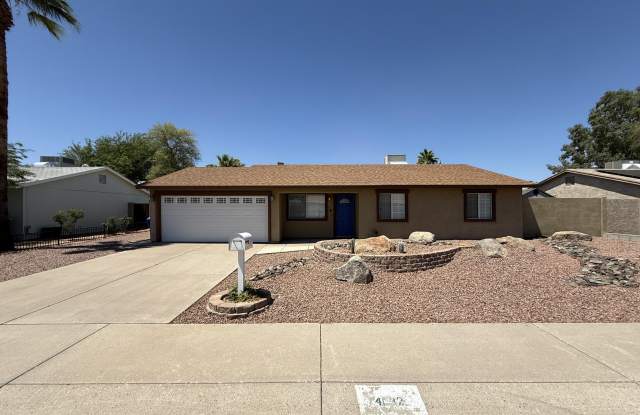 4032 E HARTFORD Avenue photos photos