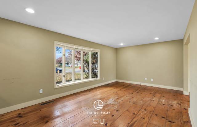 2312 Hackberry Court Gallery 3