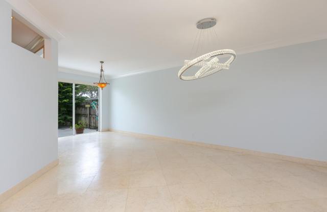 3626 NEWPORT Avenue Gallery 1