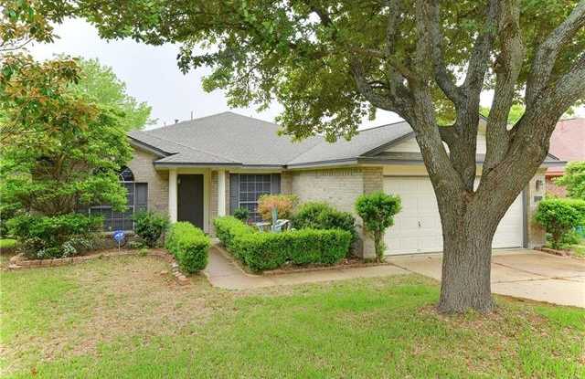 1406 Royce LN Gallery 2