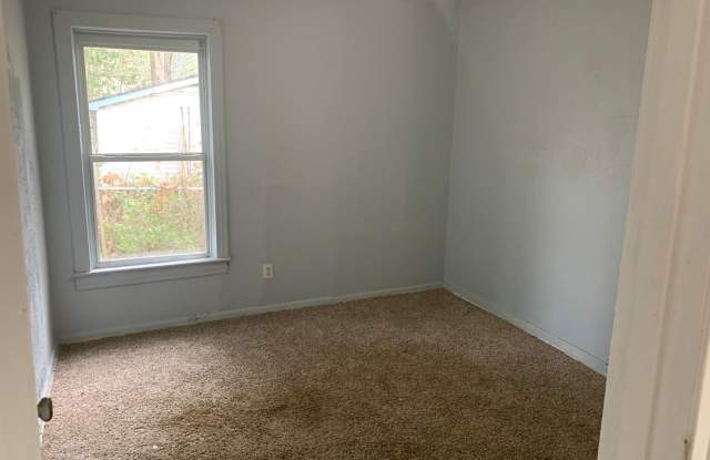 3 Bedroom  1 bathroom  Home In Bossier City Near Casinos 1/2 Off First Month's Rent Gallery 4