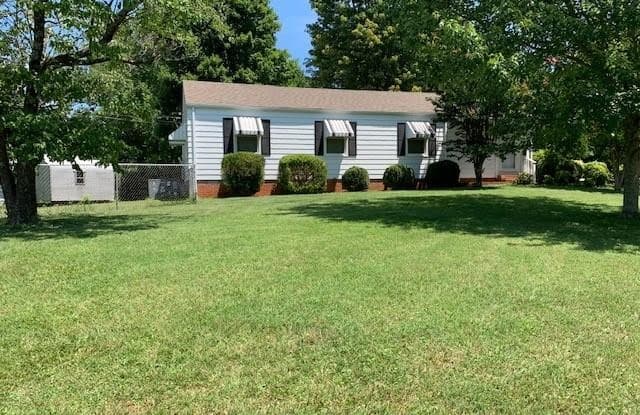 2540 Fernwood - 2540 Fernwood Drive, Greensboro, NC 27408