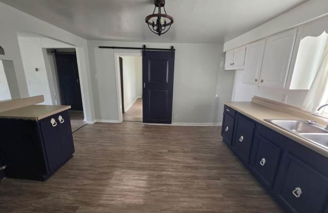For Rent- Cute 3 bedroom / 1.5 bathrooms in Lamar Mo!!! Gallery 4