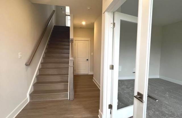 22782 HANSON OVERLOOK Terrace Gallery 3