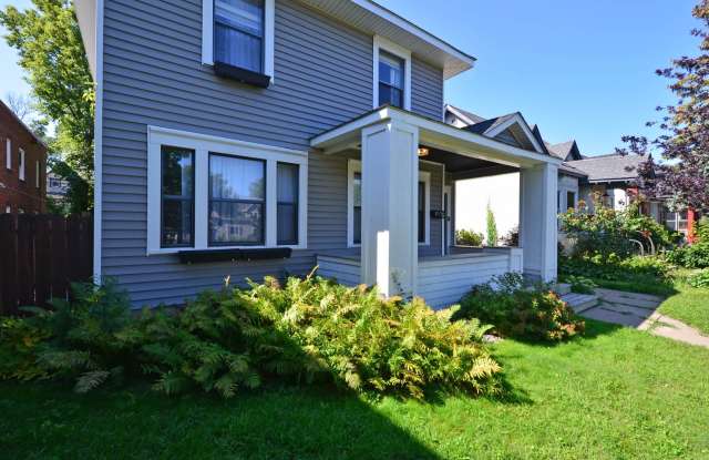 Beautiful 4-Bedroom 2-Bathroom Home Available Now! photos photos Beautiful 4-Bedroom 2-Bathroom Home Available Now! photos photos