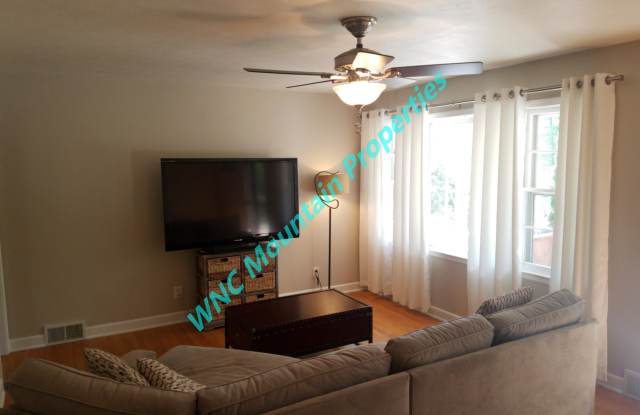 125 Saint John Road Gallery 3