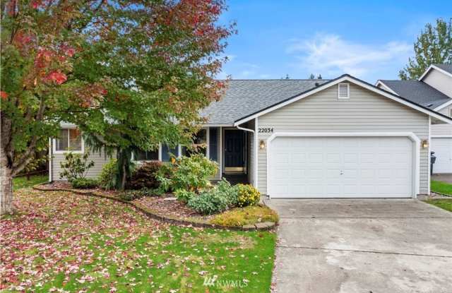 Extremely well maintained Rambler located in a Great cul-de-sac - 22034 48th Avenue Court East, Elk Plain, WA 98387