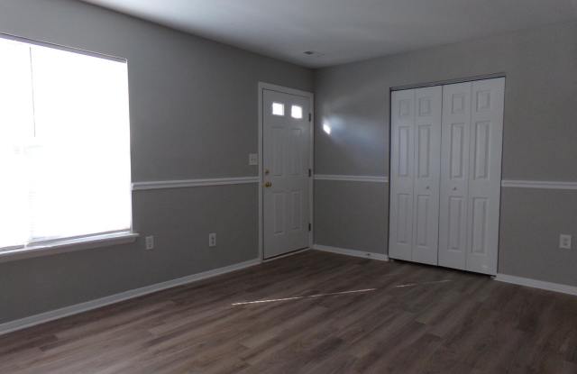 387 LOGAN DRIVE Gallery 3