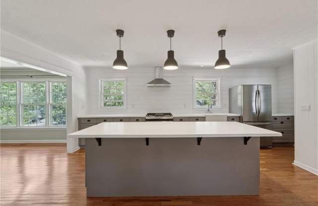 345 Meadow Drive Gallery 4