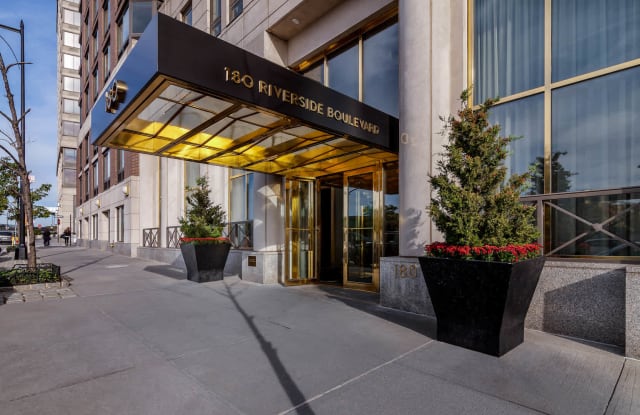 180 Riverside Boulevard photos photos