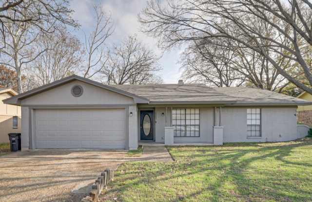 2705 Warren Lane - 2705 Warren Lane, Fort Worth, TX 76112