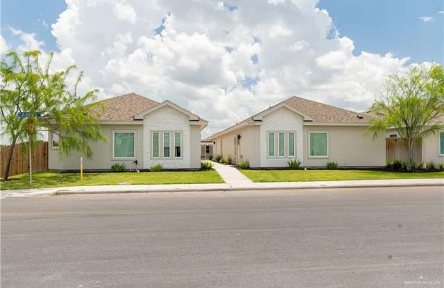 1024 N Clarence Avenue photos photos