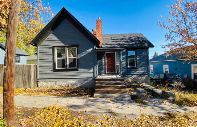 2 bedroom 1 bath House - 623 North 9th Street, Klamath Falls, OR 97601