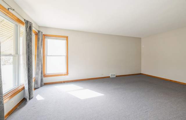 2500 North 77th Court Gallery 2