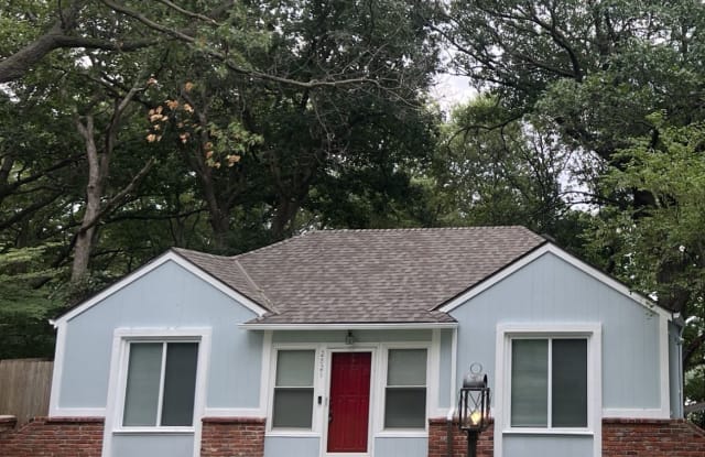 2821 South 22nd Terrace - 2821 South 22nd Terrace, Kansas City, KS 66106