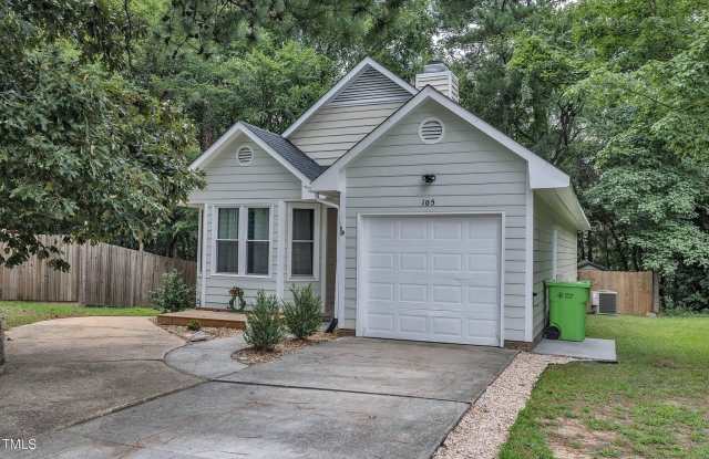 Room in 2 Bedroom Home at Tall Rock Ct Gallery 4