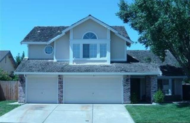 Spacious 4 bedroom available in Roseville, Good schools nearby. photos photos