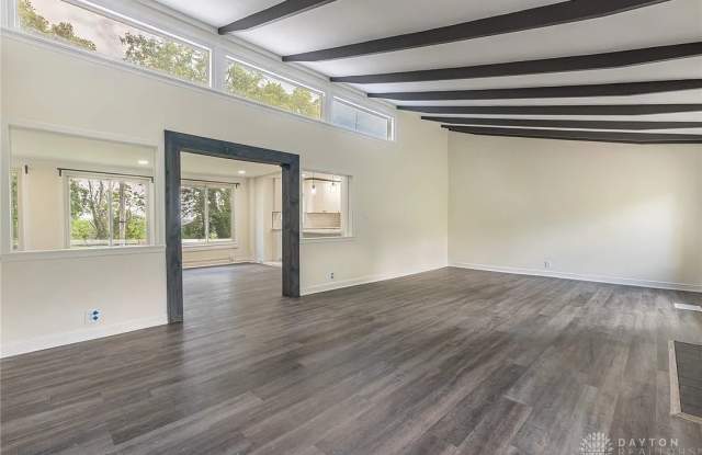 415 Hyde Park Drive Gallery 3