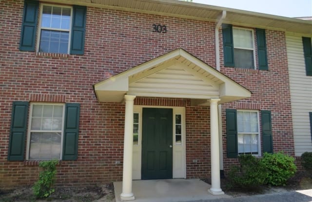303-201 Hinsdale Avenue - 303 Hinsdale Avenue, Fayetteville, NC 28305