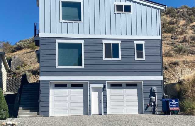 Year Round Rental- 4 bedroom, 2.5 bath in Chelan photos photos