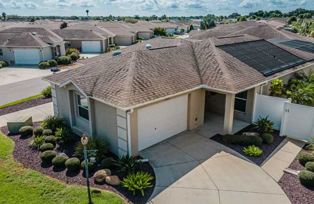 3BR/2BA Fully Furnished with POOL  Golf Cart / Seasonal Rental in The Village of Montbrook Villas - 2262 Montbrook Place, The Villages, FL 32162