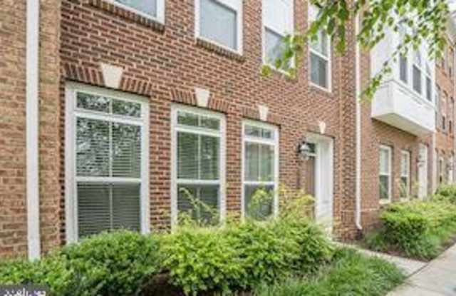 9652 PULLMAN PLACE Gallery 2