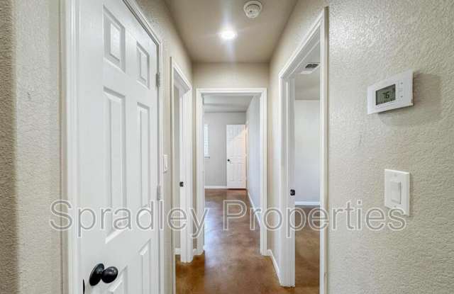 1209 N Blair St Gallery 3