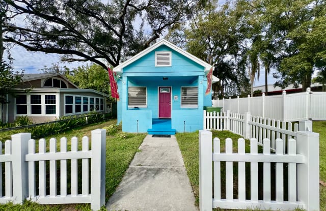 107 W Minnehaha St photos photos