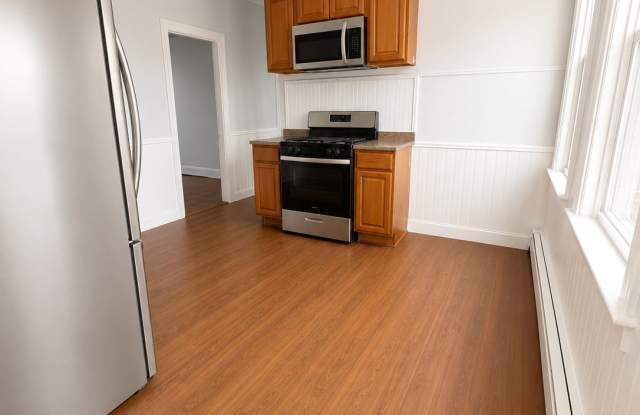 982 Douglas Ave photos photos