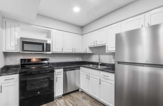 Coachman Club Apartments Gallery 4