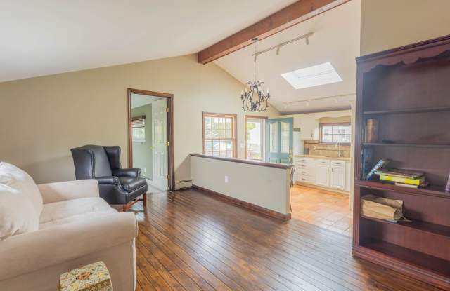 Fully Renovated 2-Bedroom Apartment – Locust Valley, NY photos photos Fully Renovated 2-Bedroom Apartment – Locust Valley, NY photos photos