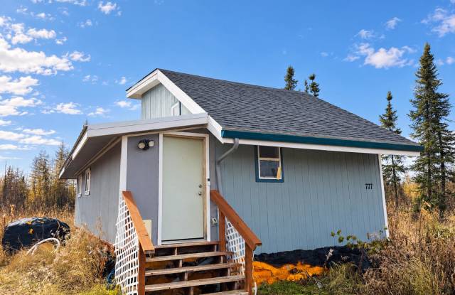 Charming Alaskan Home: 1 Bed + Loft – Pet Friendly! Gallery 1