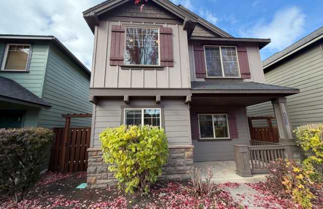 3 Bedroom / 2.5 Bathroom Home in Fieldstone Crossing Gallery 1