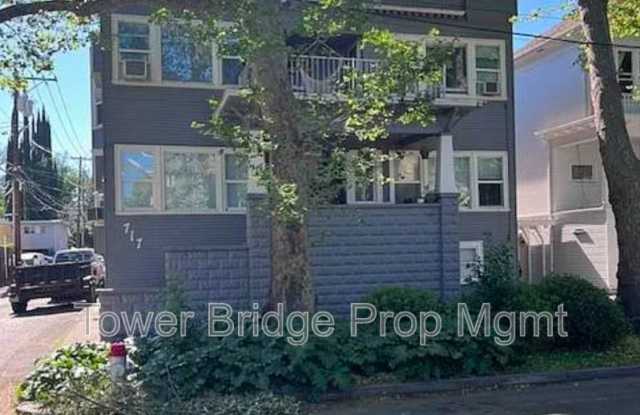 717 17th St photos photos