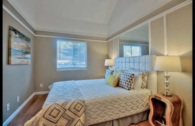 1103 Indian Summer Ct photos photos