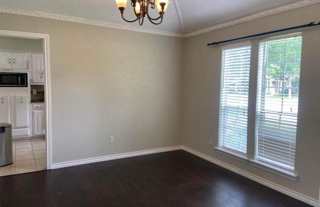 1604 Wagonwheel Drive Gallery 3