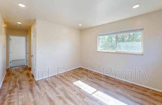 4528 Galley Road Gallery 4